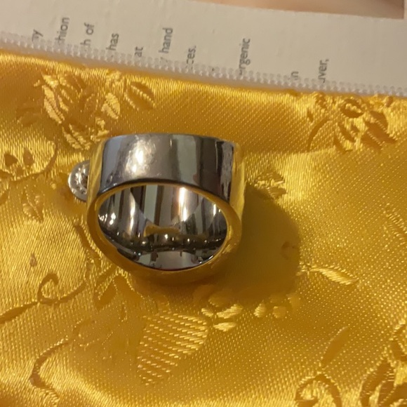 Ladies ring excellent condition sterling silver - Picture 2 of 4